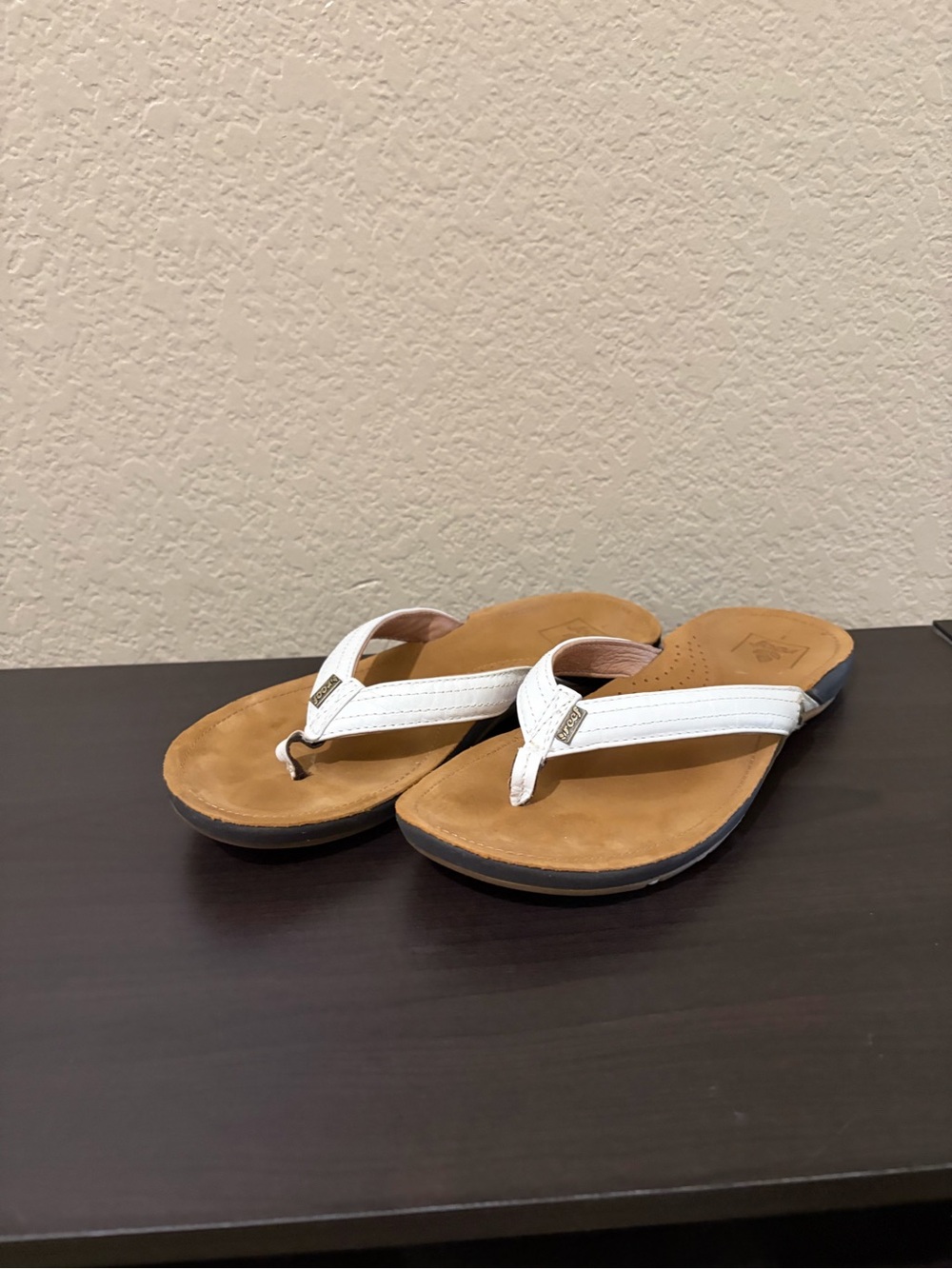 Reef White and Tan Leather Thong Sandals miss J